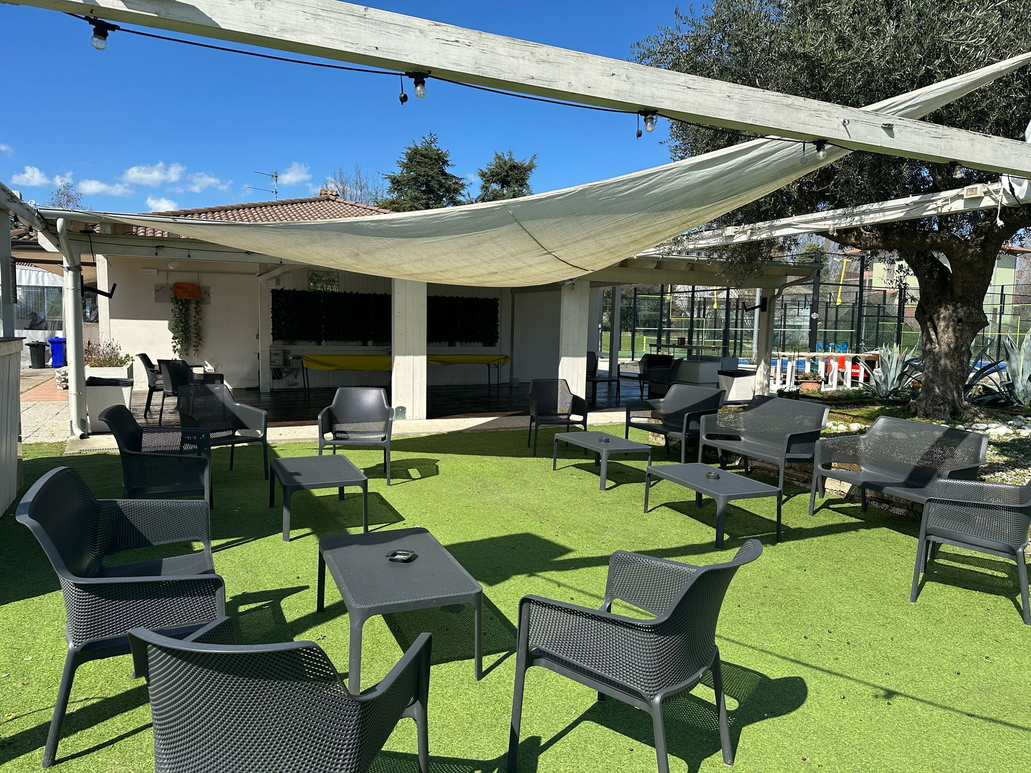 Area aperitivi esterna